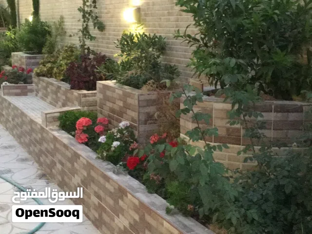 شقه للبيع  في تلاع العلي 180م مع حديقة 200م