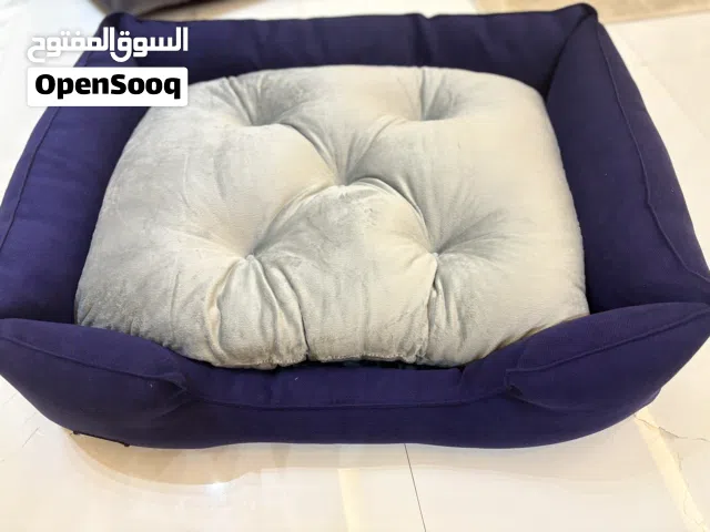 اسرة للقطط والكلاب الصغيرة