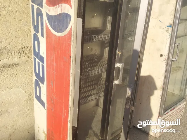 ثلاجات عرض باب على الفحص