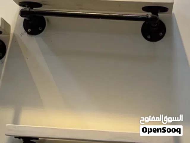 رفوف خشب طبيعي