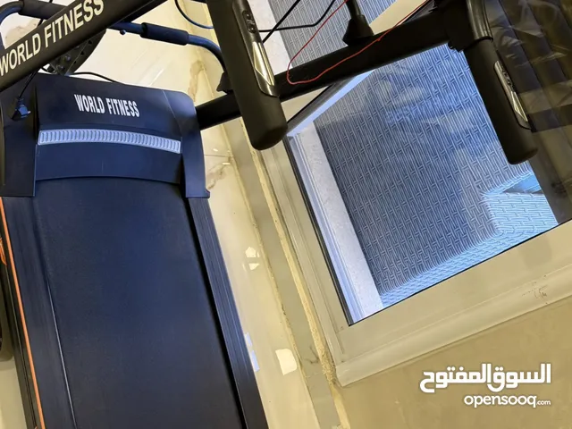 جهاز مشي (treadmill) من نوع HRS T-280.