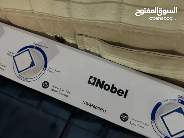 اثاث منزلي مستعمل لمدة تقل عن سنة للبيع يوجد اكثر من قطعة واحدة حتى يتوفر سرير مستعمل