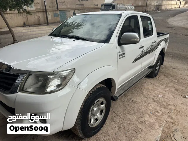 2013 Toyota Hilux GLX