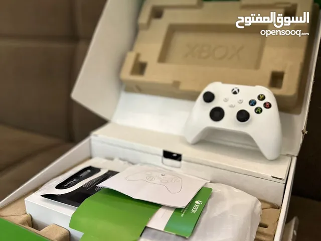 إكس بوكس سيري اس للبيع جديد بي البكو معاه جي تي اي فورزا5 للجهاز نضيف ربي يبارك