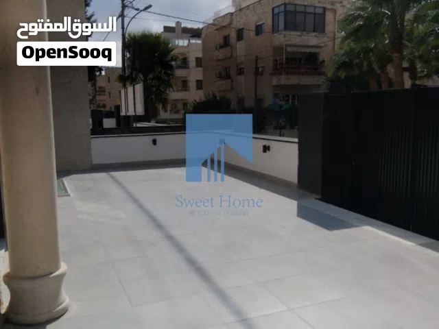 255 m2 4 Bedrooms Apartments for Sale in Amman Um Uthaiena