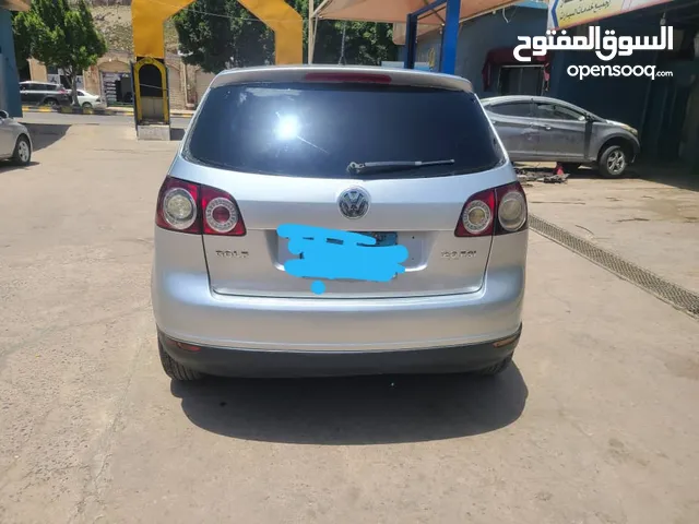 فولكس واجن جولف بلاس نظظيف بسعر مناسب