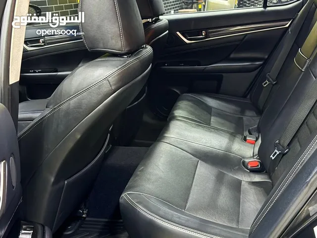 لكزس Gs 350 موديل 2016 عينك على الموتر اللهم بارك كان في حادث بسيط في صدام ورا وتصلح