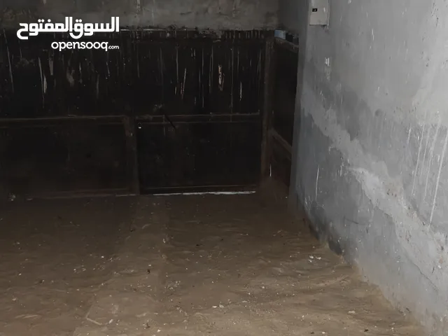 مخزن أو ورشه