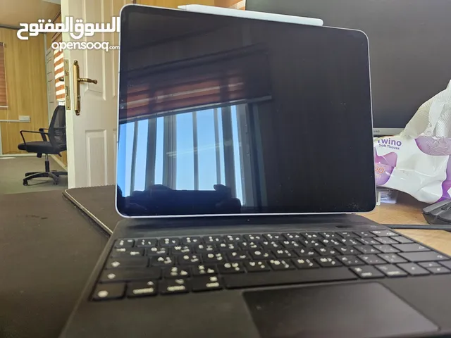 Apple iPad Pro 6 128 GB in Amman