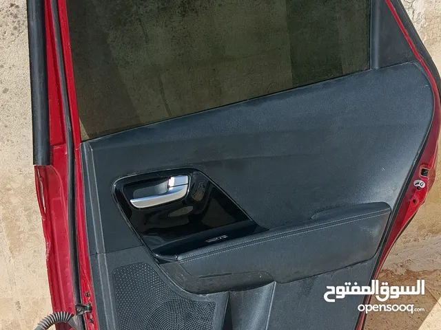 باب نيرو2017 خلفي كامل بحاجه لتصليح او لتجليس