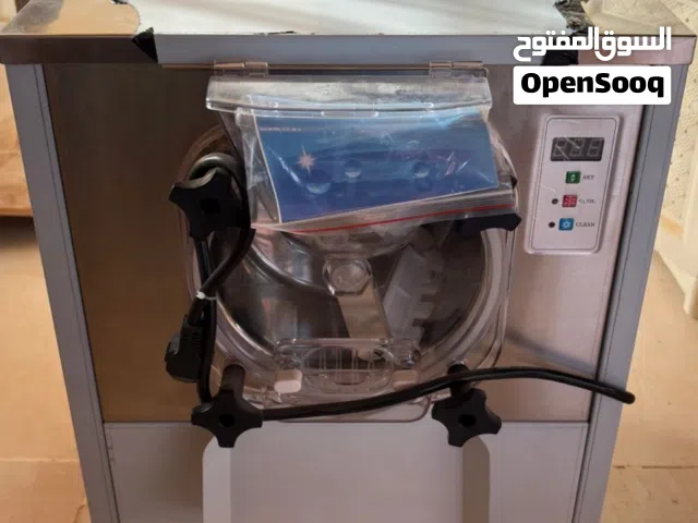 ماكينة آيس كريم صلب (سكوب) موديل 112Y إنتاج ممتاز وقوام كريمي، مناسبة لمشاريع البوظة والكافيهات