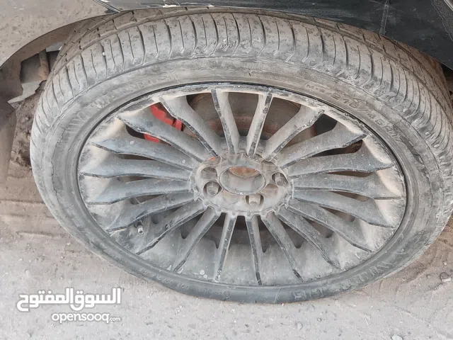 جنط كما موضح بالصورة مقاس 215.45-17