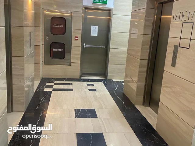 أدوار تجاريه مميزه للإيجار