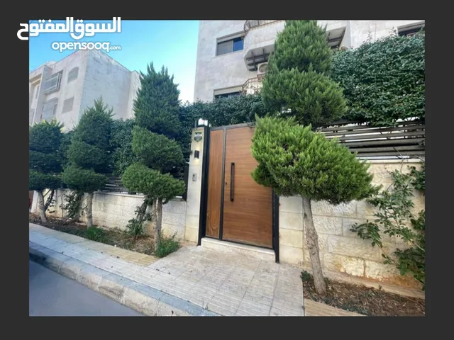 290 m2 3 Bedrooms Apartments for Sale in Amman Um Uthaiena