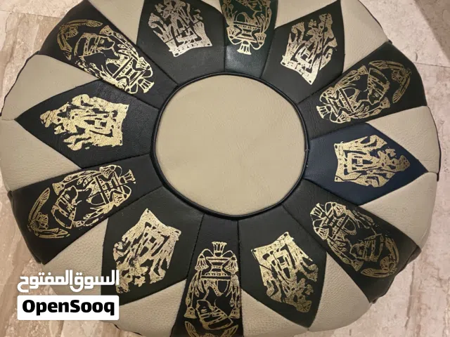 بفة جلد دائرية محشية وجديدة للبيع
