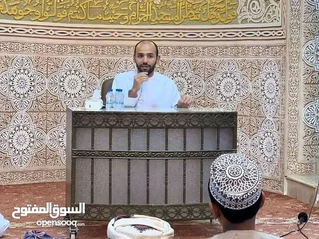 معلم لغة عربية وقران كريم خريج جامعة الأزهر الشريف (كلية اللغة العربية قسم الشريعة الإسلامية