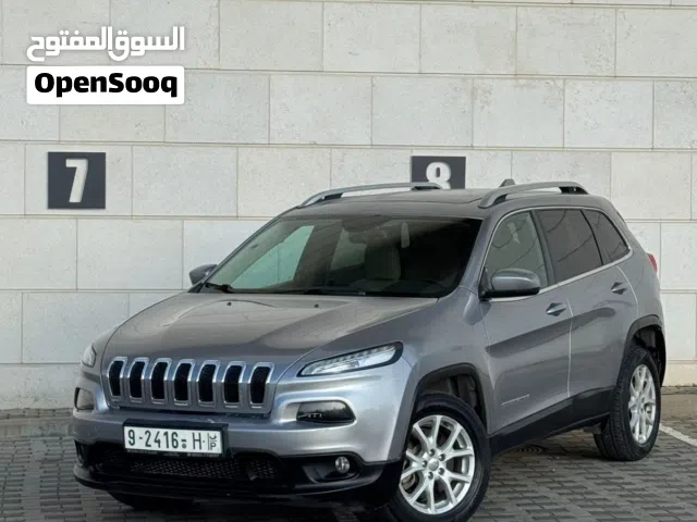 2016, جيب, شيروكى, Longitude