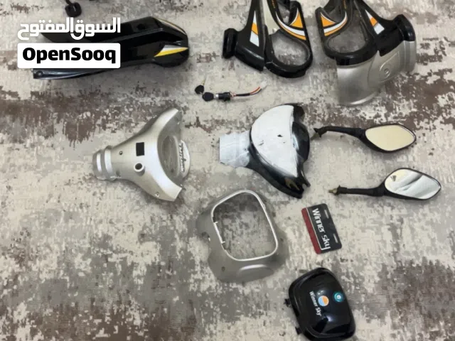للبيع قطع غيار حق سكوتر مع البطاريه و مفتاح يديد