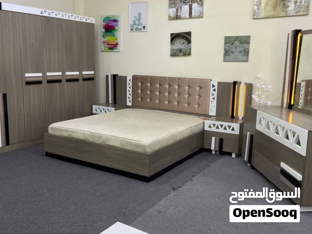 Full bedroom set sell good condition 2 item