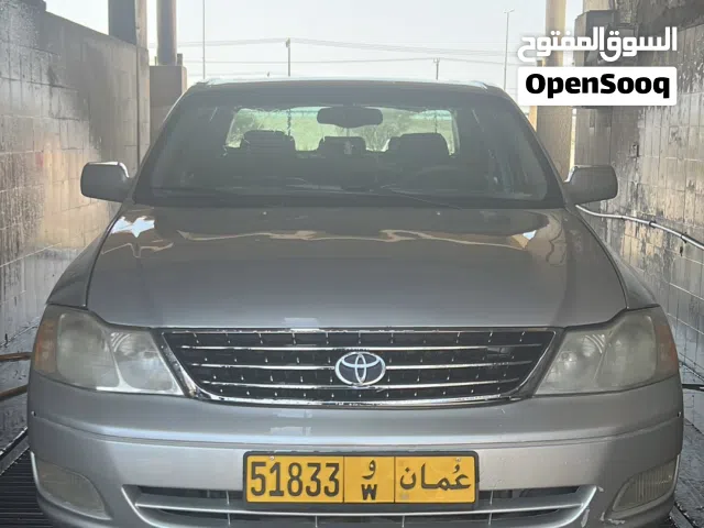2000 تويوتا افالون XLS
