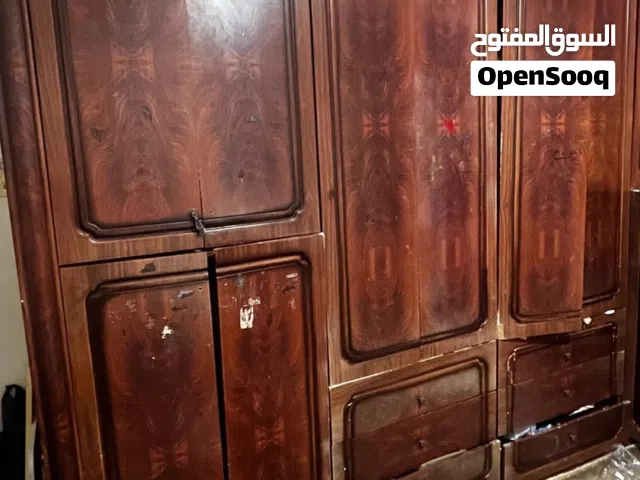 دولاب للبيع مستعمل يبي شويه صيانه اقرا الوصف
