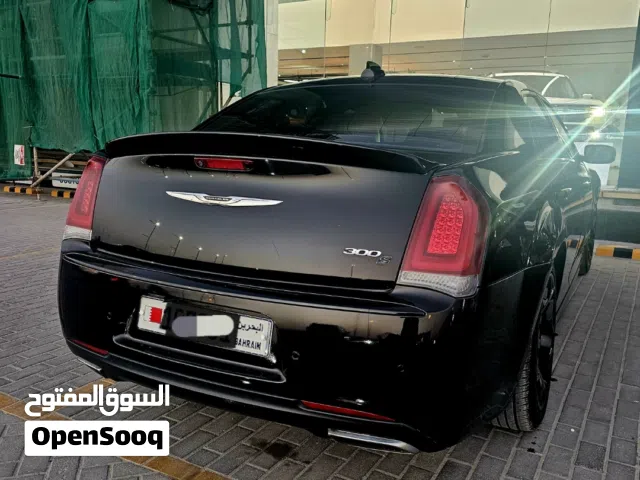 كرايسلر 300C موديل 2017 (وارد كندا) فل بانوراما تسخين و تبريد و شاشاه اندرويد من ايترونكس مع ضمان