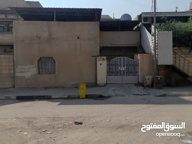 150 m2 3 Bedrooms Townhouse for Sale in Basra Hakemeia