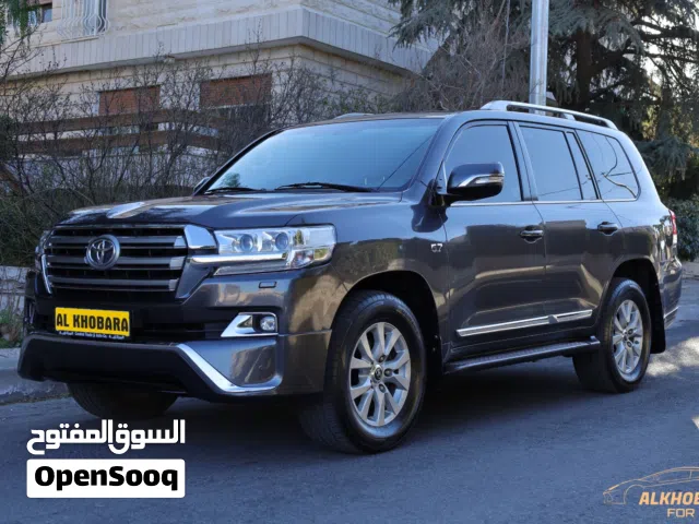 2017 Toyota Land Cruiser VXR