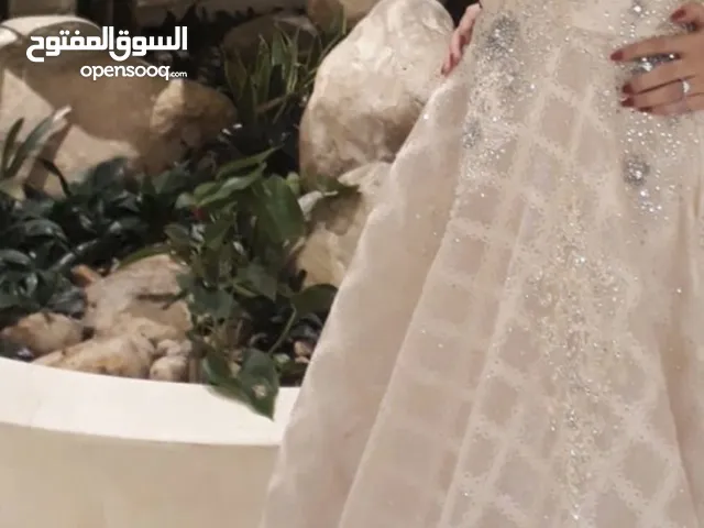 فستان خطبه جديد كووبي عن تصميم زهير مراد