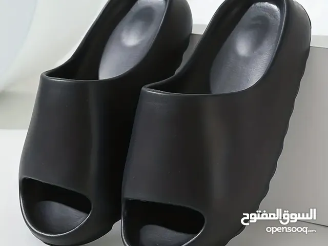 41.5 Slippers & Flip flops in Al Riyadh