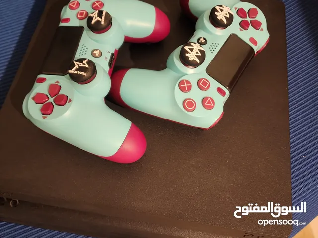 PlayStation 4 PlayStation for sale in Qasr Al-Akhiar