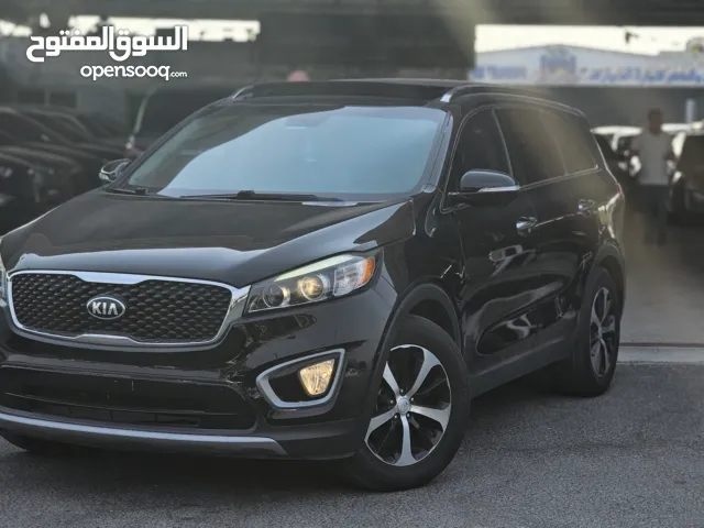 كيا سورينتو فل مواصفات بنوراما نضيف جدا استعمال قليل وارد كندا عداد خليجي نضيف جدا