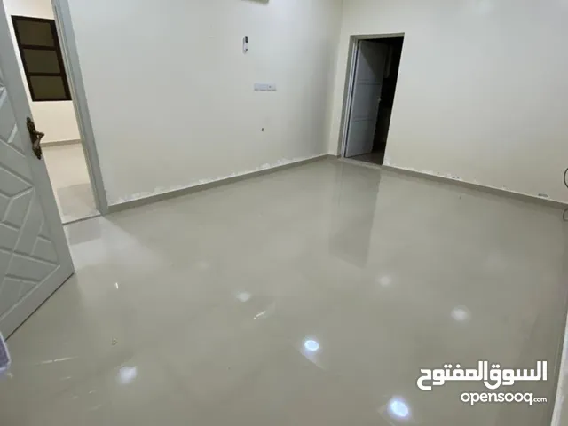 25 m2 More than 6 bedrooms Townhouse for Rent in Al Ain Al-Yahar