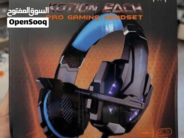 سماعات جيمنج جديده اصليه ممتازه عازله صوت ل السوني و البيسي و كل الاجهزه و فيها اضائه مميزه مع مايك