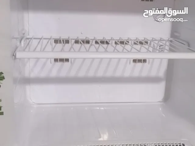 ثلاجه حجم وسط و فريزر للتبريد مستعمل نظيف كتييير من شركه سامسونج 220-240V/50Hz
