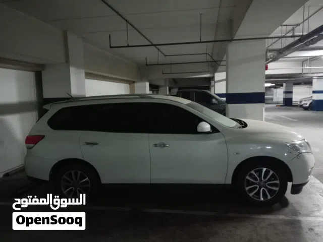 Used Nissan Pathfinder in Muscat