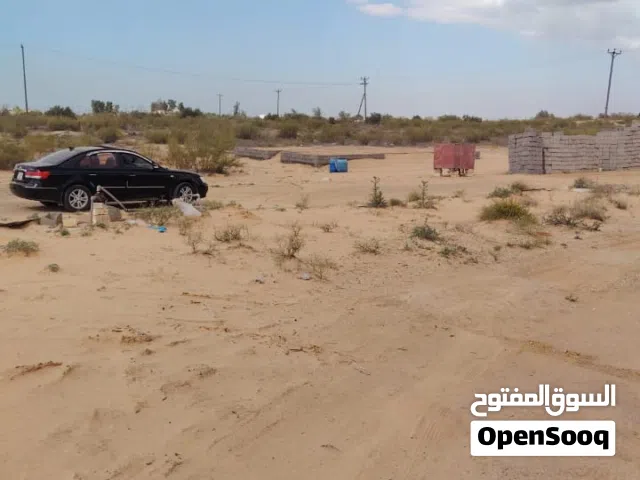 سلام عليكم مقسم في طويشه خلف مدرسه طويشه جيه كويسه وفيه كتافه سكانيه يبعد المقسم كيلو متر  يعني داخ