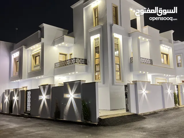 520m2 5 Bedrooms Villa for Sale in Tripoli Ain Zara