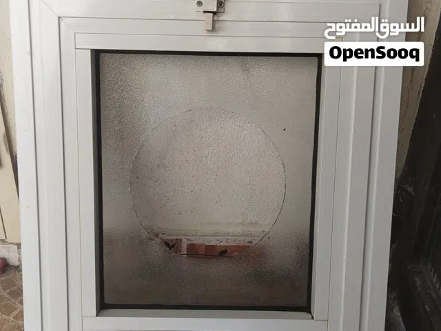 للبيع شباك ألمنيوم أبيض للحمام أو المطبخ