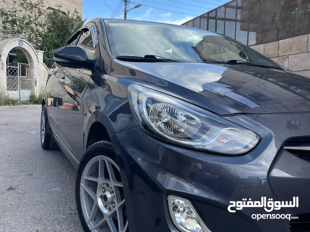 اكسنت2012 بحالة جيدة جدا فل كامل ماعدا الفتحه للبيع الفحص مرفق بالصور وارد كوري 6300