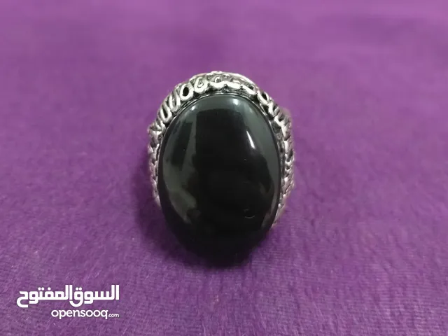 خاتم جزع عقيق يمني أسود ذو خطوط رصاصية أصل مع فحص المختبر  natural black lace Yamani agate ring