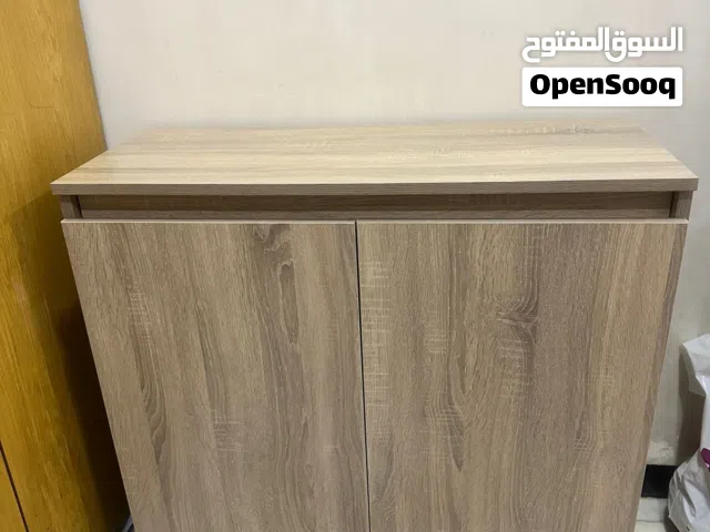 جزامة / خزانة أحذية لون خشبي بحالة ممتازة