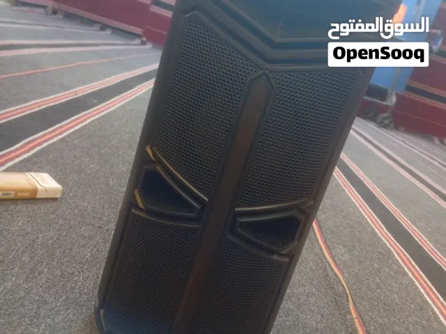 سبيكر بلوتوث للبيع الحاله ربي يبارك في جميع الالوان ما شاء الله قابل للنقاش