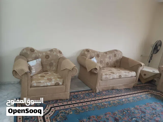 طقم كنب بحاله جيدة