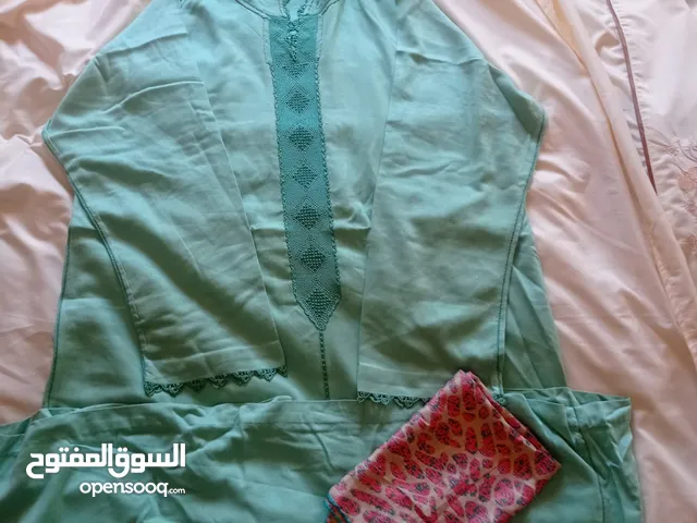 جلابة براندة زواقة رفيعة ثوب ديال لمليفة للبيع