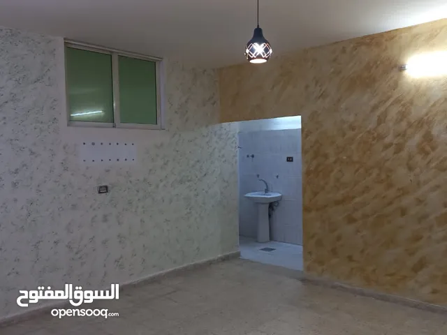 170 m2 5 Bedrooms Apartments for Rent in Salt Al Balqa'