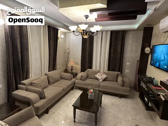 طقم غرفة معيشة تركي عصري وفخم 8 مقاعد للبيع