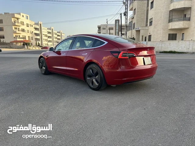 Tesla 3 فحص  جمرك جديد ماشيه 40 الف فقط لون خمري مميز
