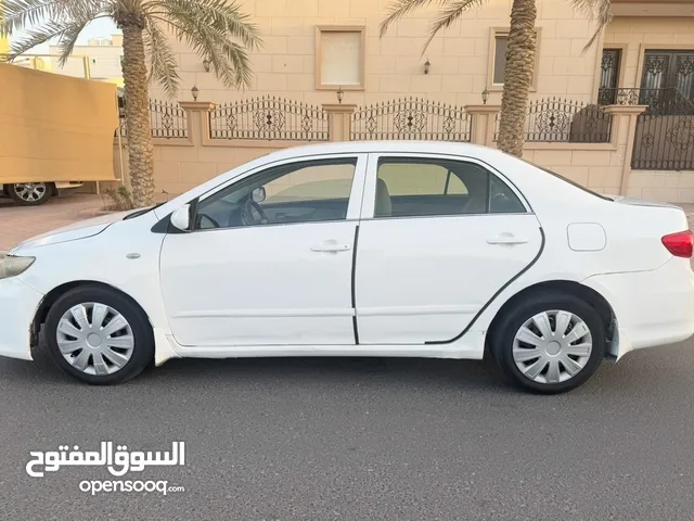 تويوتا كورولا 2009 فحص 1600 سي سي مكيف بارد بطارية جديدة بيمة سنة لا يوجد بها حوادث نظيفة جدا وكاله