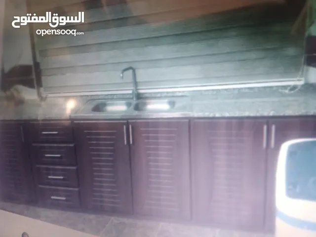 شقة في ابو نصييير 4 غرف وصالون خلف المركز الصحي شرحة ومرحة 130 متر  